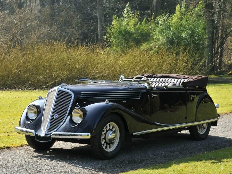  Renault Nervastella Grand Sport Cabriolet 1935 года  (фото 1 из 9)